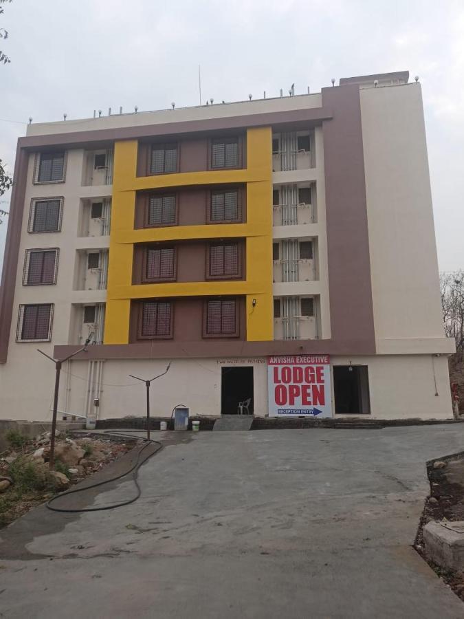 Hotel Anvisha Executive Mangvadi Екстериор снимка